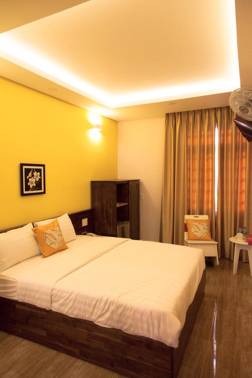 Spring Hotel Thu Dau Mot Extérieur photo